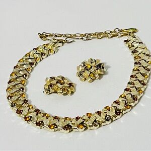 Vintage Coro necklace and matching clip-on earring set gold-plated amber-color